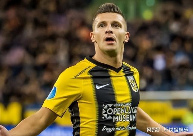 接发侧重压 接发侧重压